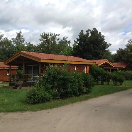 Camping Le Pont D'Allagnon Lempdes sur Allagnon Exterior foto